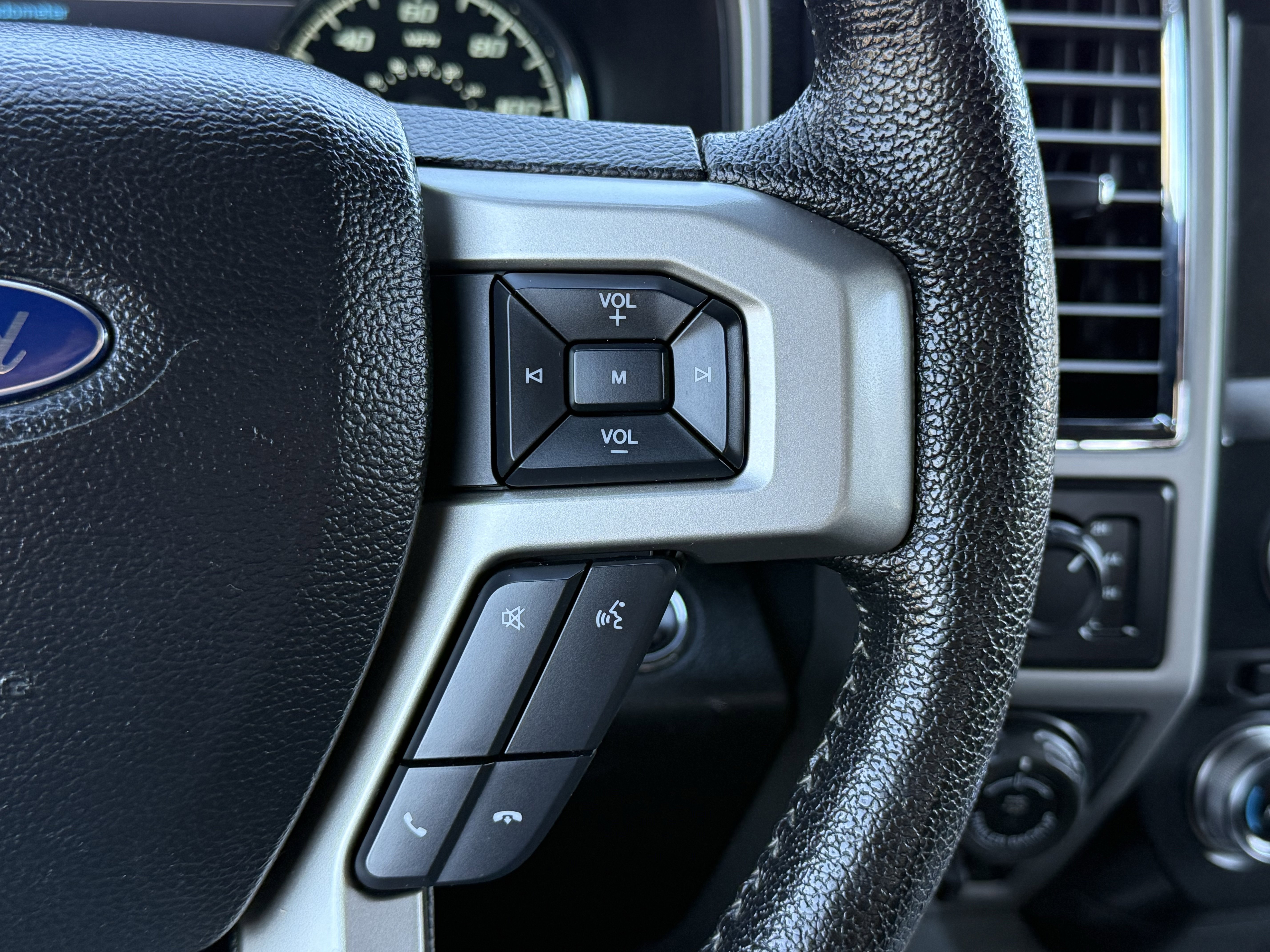 Used 2016 Ford F150 Lariat w/ Equipment Group 502A Luxury image 25