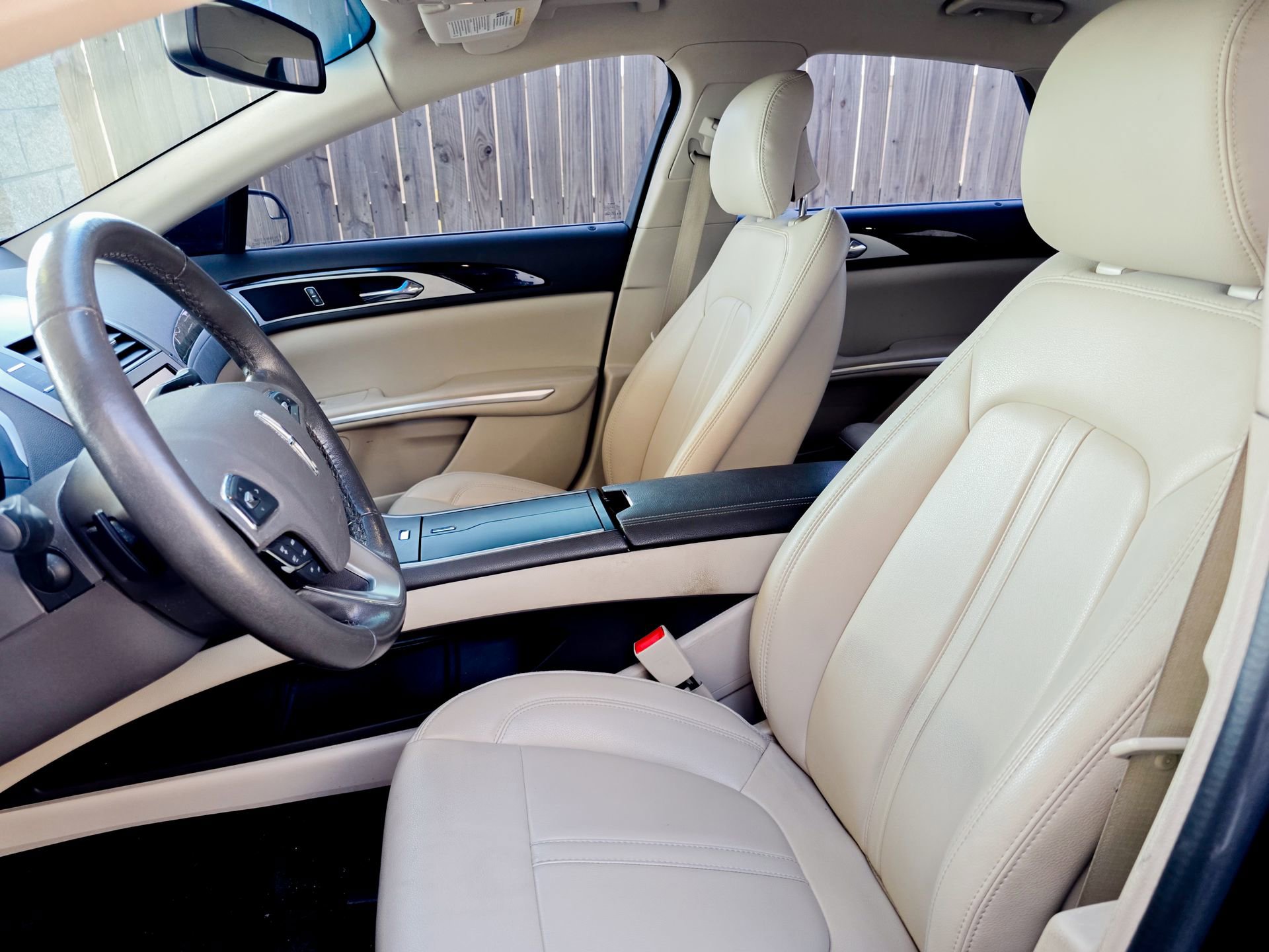 Used 2016 Lincoln MKZ image 12