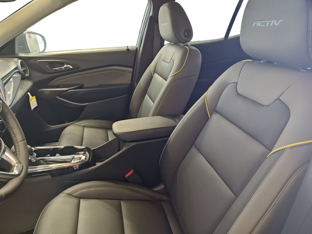 New 2025 Chevrolet Trax ACTIV w/ Driver Confidence Package FWD image 9