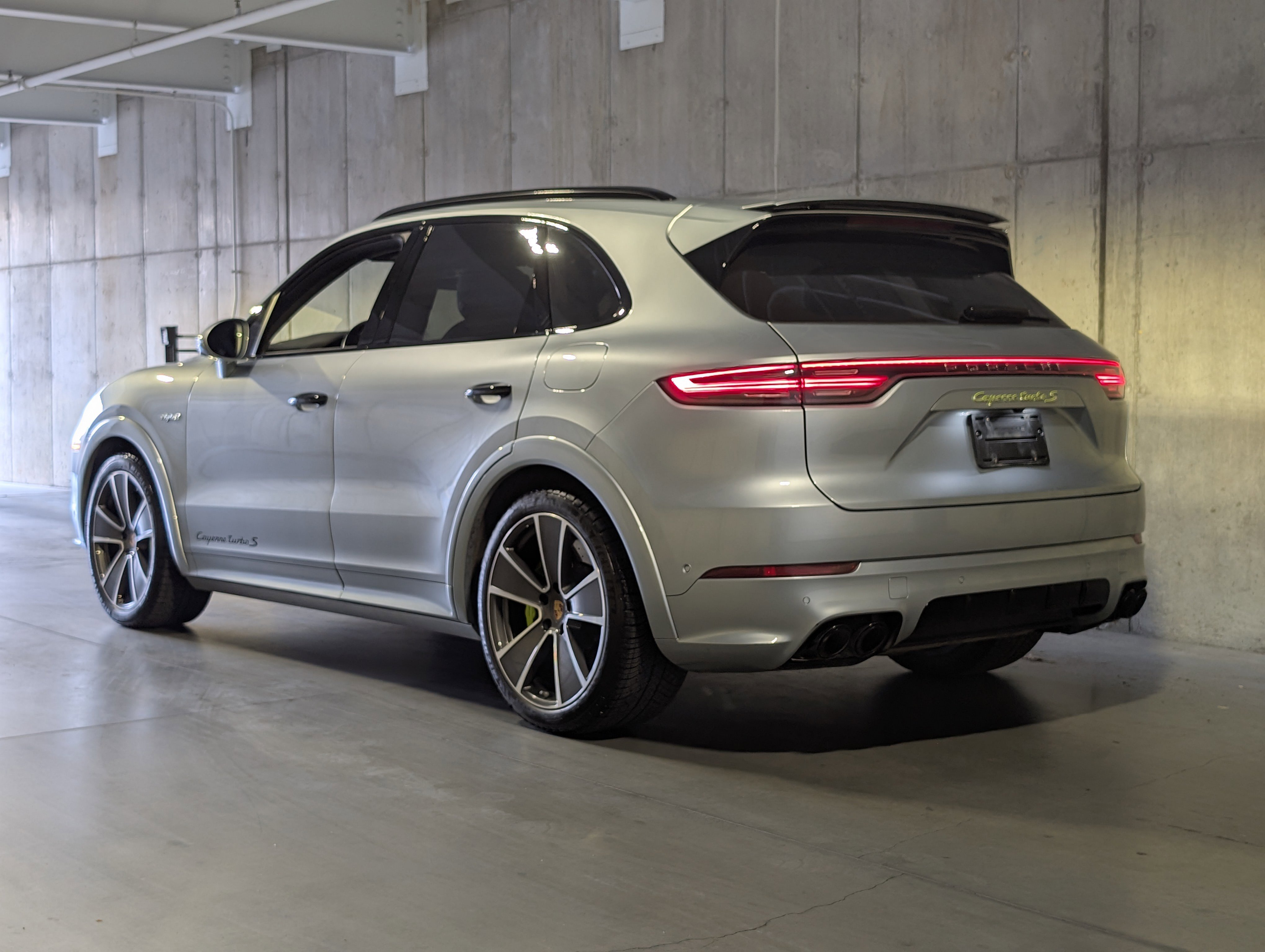 Certified 2023 Porsche Cayenne Turbo S image 3