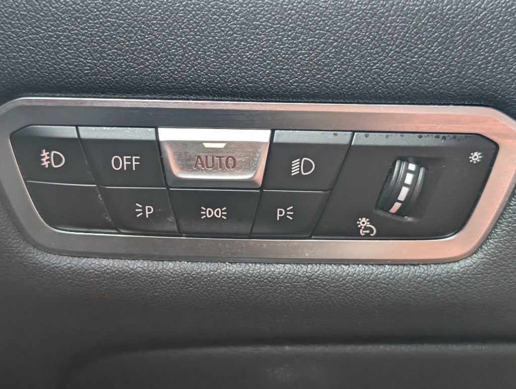 Used 2021 BMW X7 M50i AWD/4WD image 13