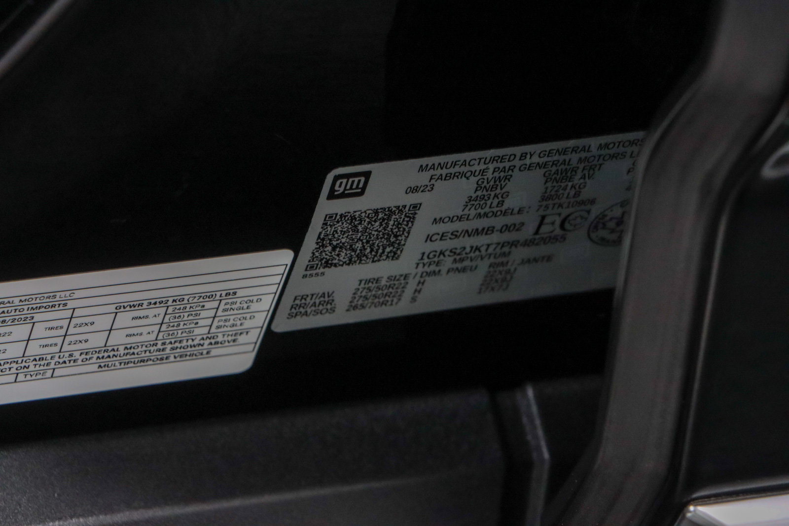 Used 2023 GMC Yukon XL Denali AWD/4WD image 38