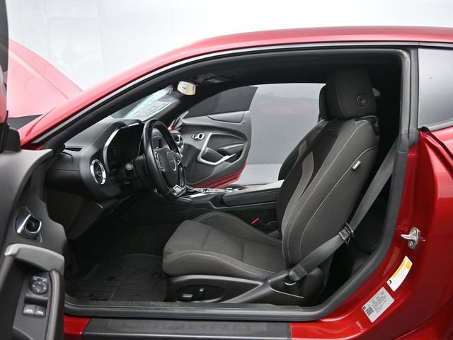 Used 2021 Chevrolet Camaro LT RWD image 10