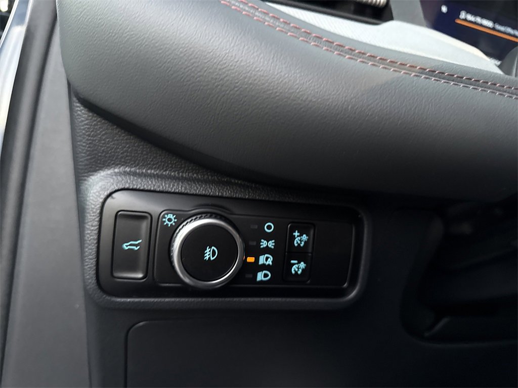 Used 2025 Ford Explorer Active w/ Active Comfort Package image 22