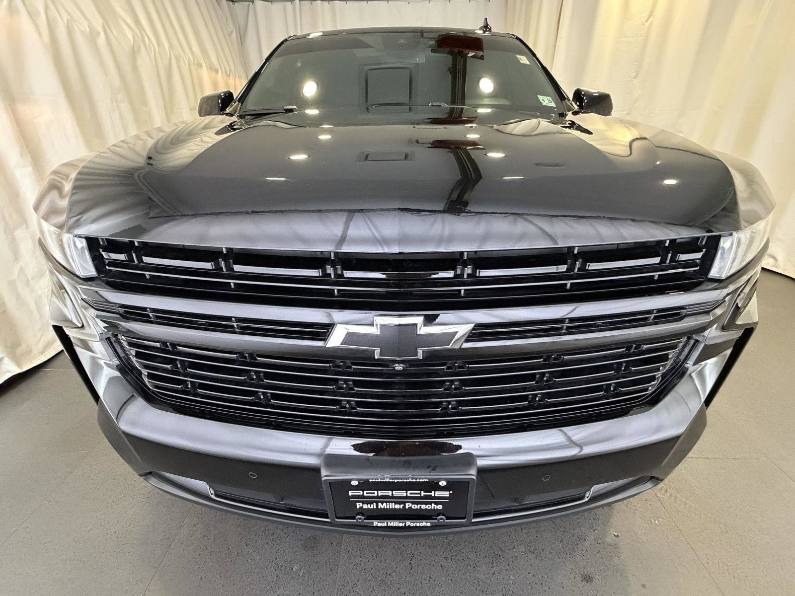 Used 2024 Chevrolet Suburban RST w/ Luxury Package image 6