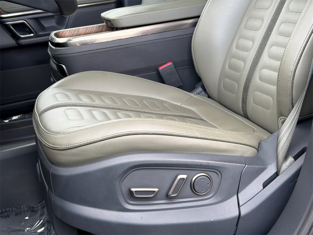 Used 2022 Rivian R1T Adventure image 22