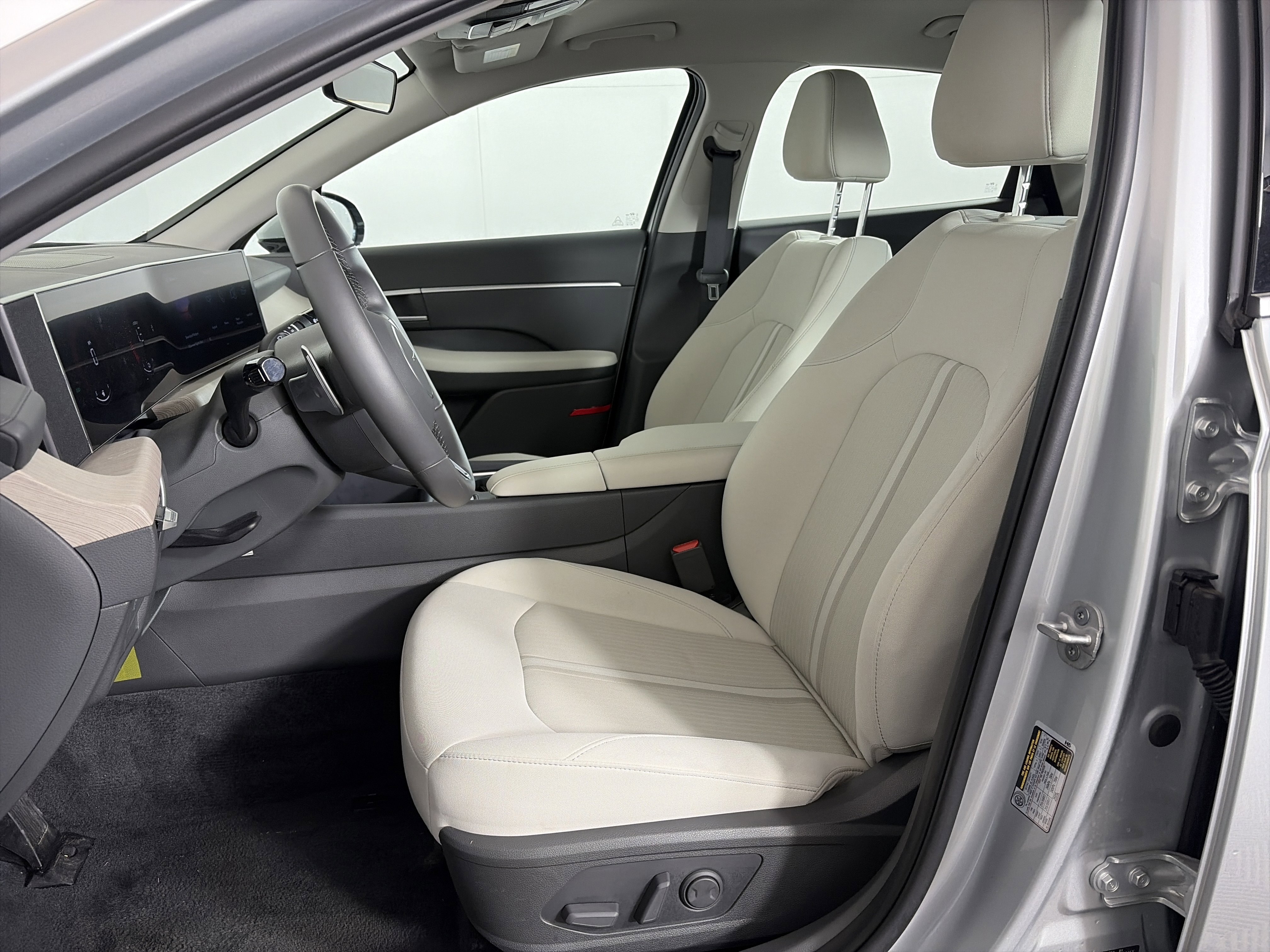 New 2025 Hyundai Sonata SEL FWD image 6
