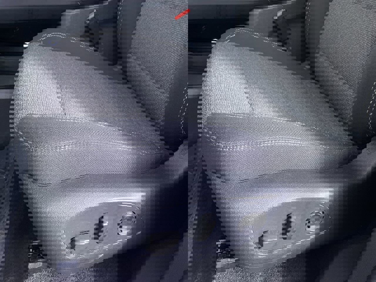 Certified 2025 GMC Acadia Elevation image 12