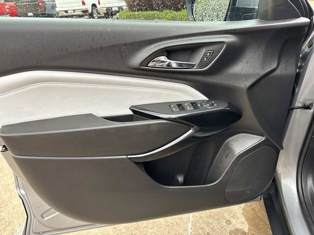 Used 2025 Chevrolet Trax LT w/ LT Convenience Package FWD image 23