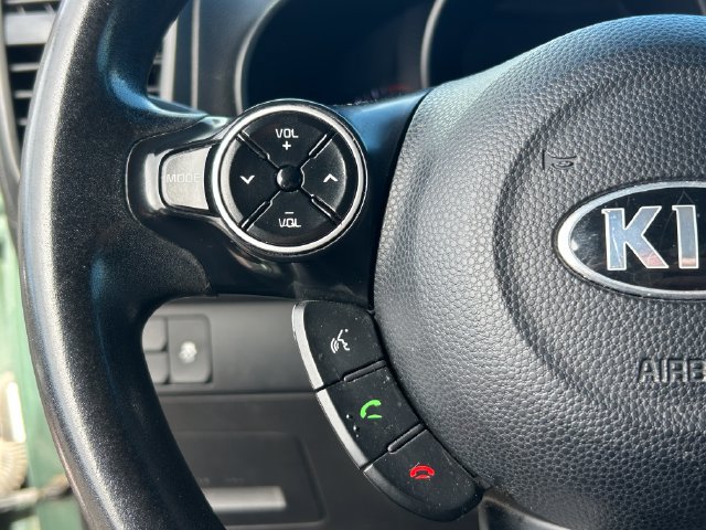 Used 2014 Kia Soul FWD image 16