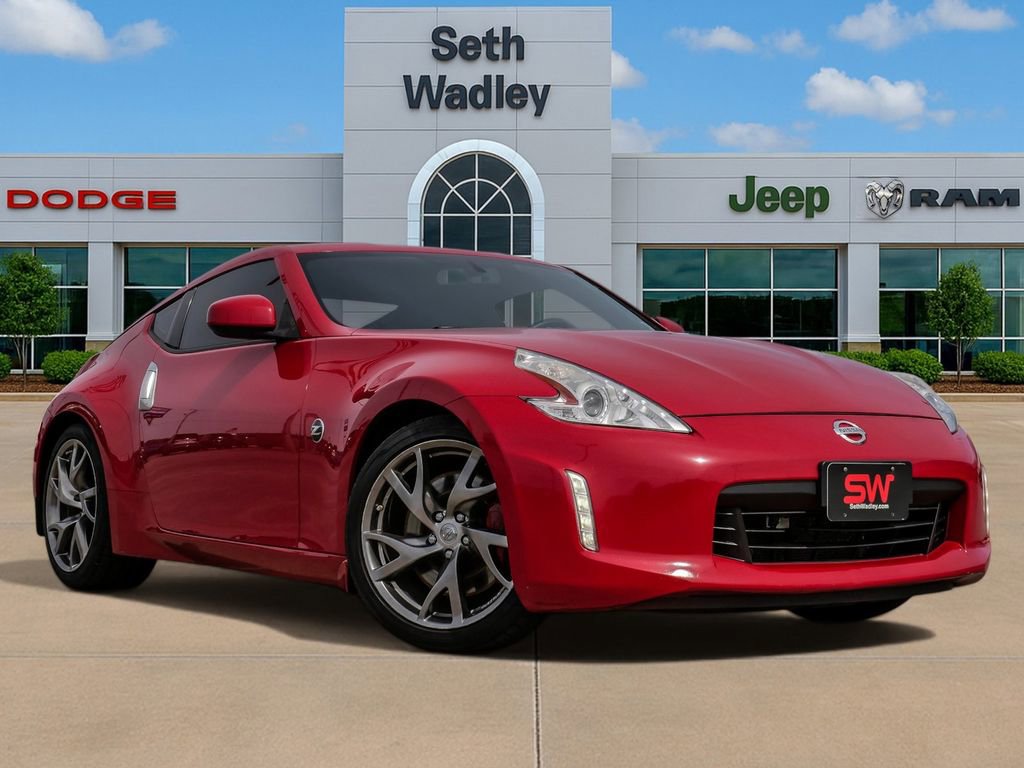 Used 2016 Nissan 370Z w/ Sport Package image 1