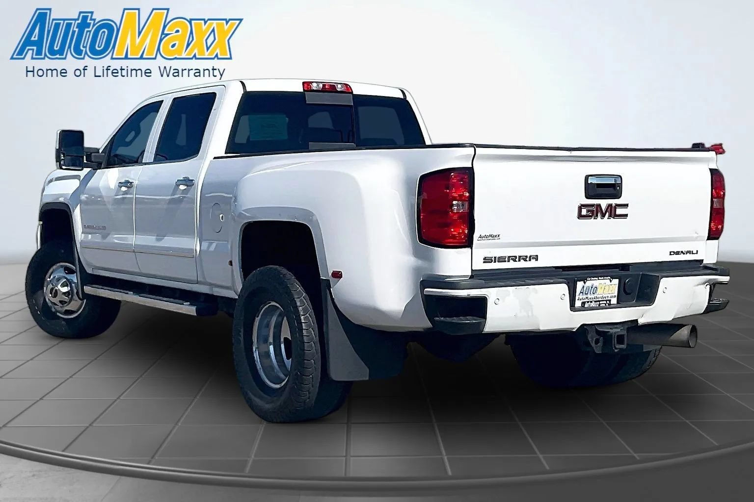 Used 2015 GMC Sierra 3500 Denali AWD/4WD image 5