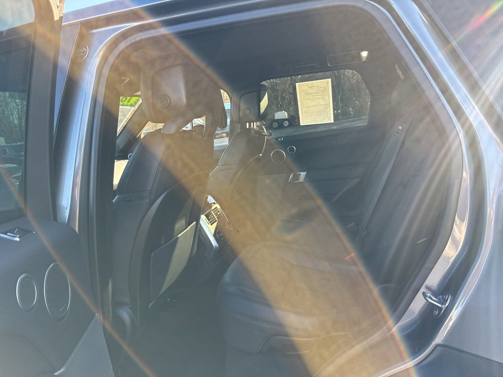 Used 2018 Land Rover Range Rover Sport HSE image 16