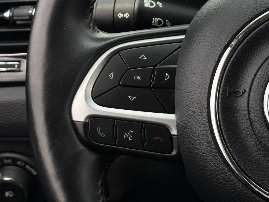 Used 2018 Jeep Compass Limited AWD/4WD image 15