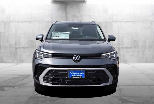 New 2026 Volkswagen Taos SE image 4