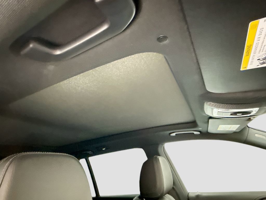 Used 2022 Mercedes-Benz GLS 450 4MATIC image 17