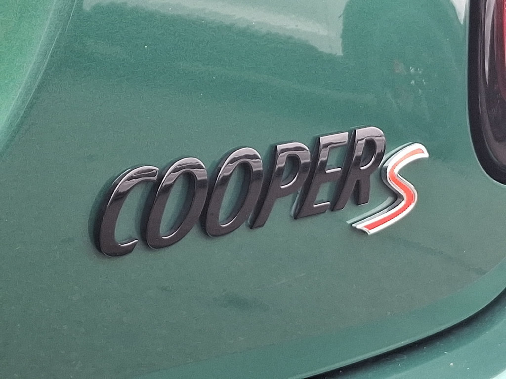 Used 2023 MINI Cooper S w/ Signature Upholstery Package FWD image 28