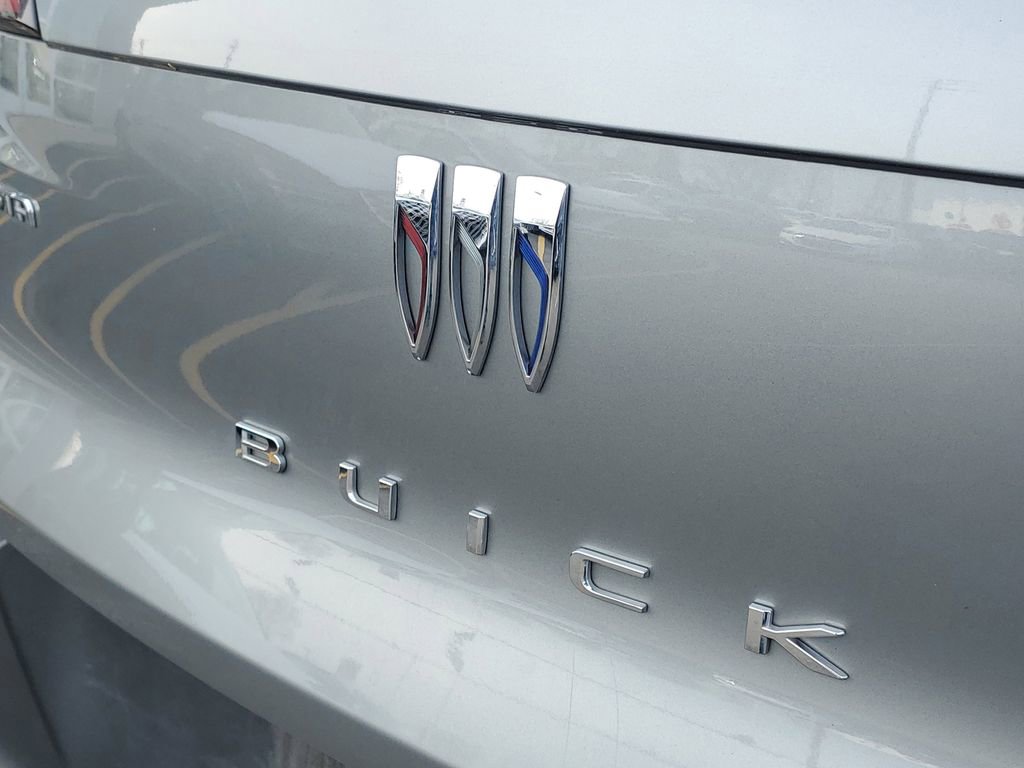 Used 2025 Buick Envista Preferred image 8