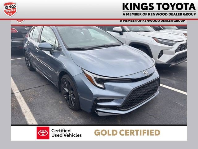 Used 2023 Toyota Corolla SE w/ Carpet Mat Package (TMS) image 1