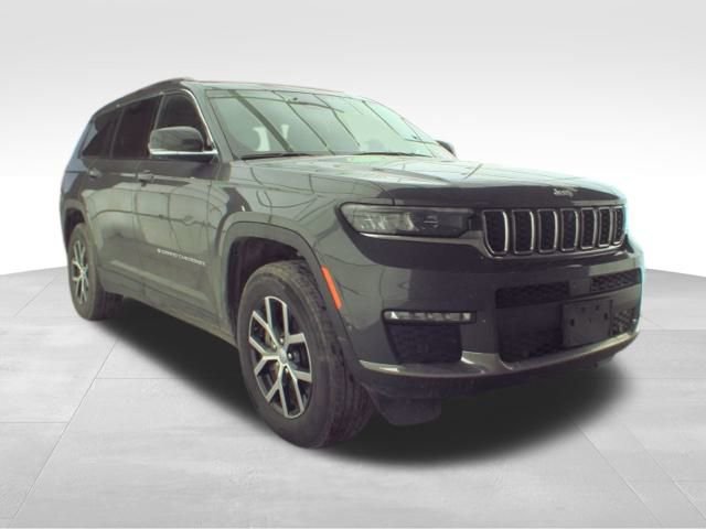 Used 2024 Jeep Grand Cherokee L Limited w/ Luxury Tech Group II image 4