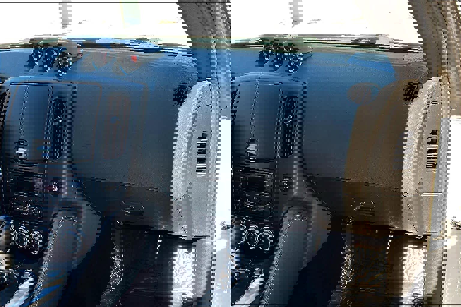 Used 2020 Nissan 370Z Coupe image 14