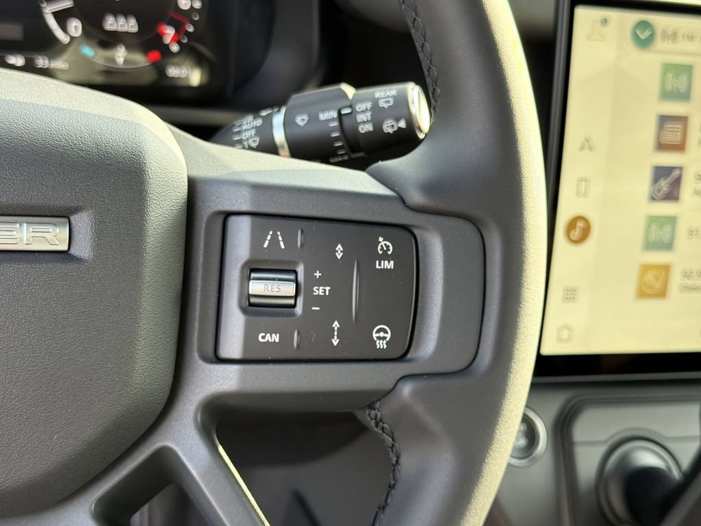 New 2026 Land Rover Defender 110 X-Dynamic SE AWD/4WD image 24