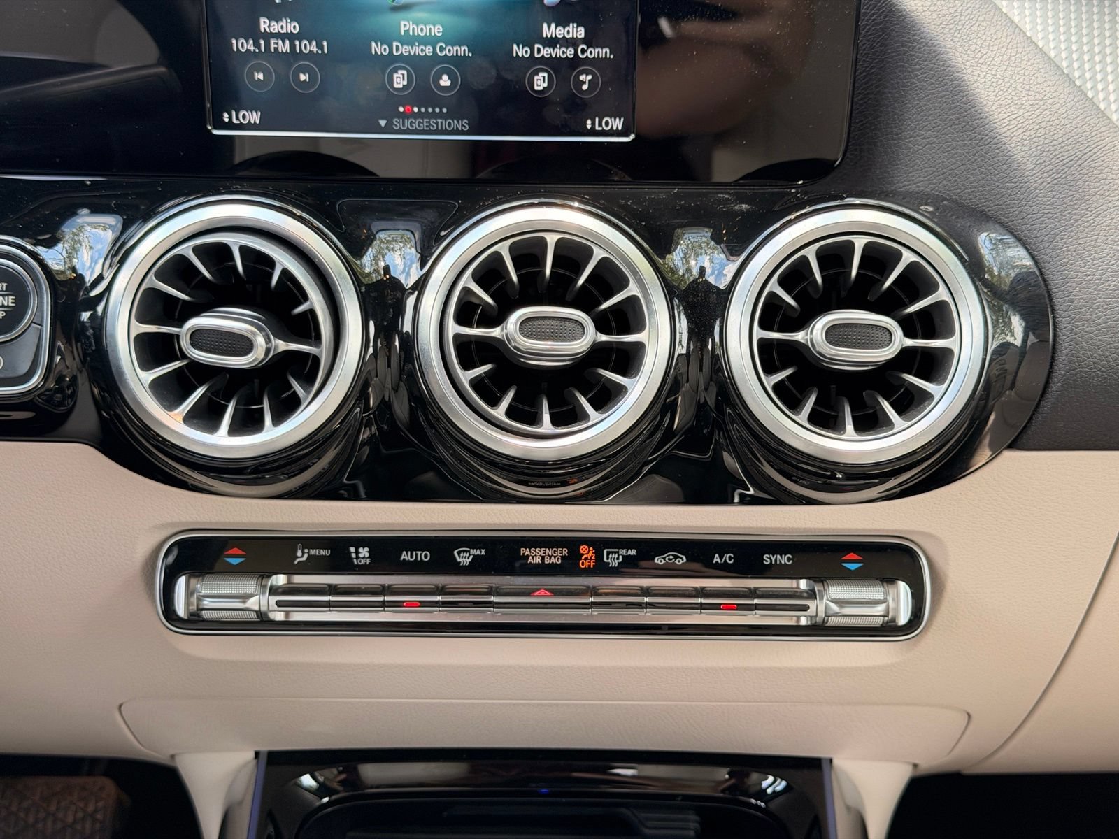 Certified 2021 Mercedes-Benz GLA 250 image 19