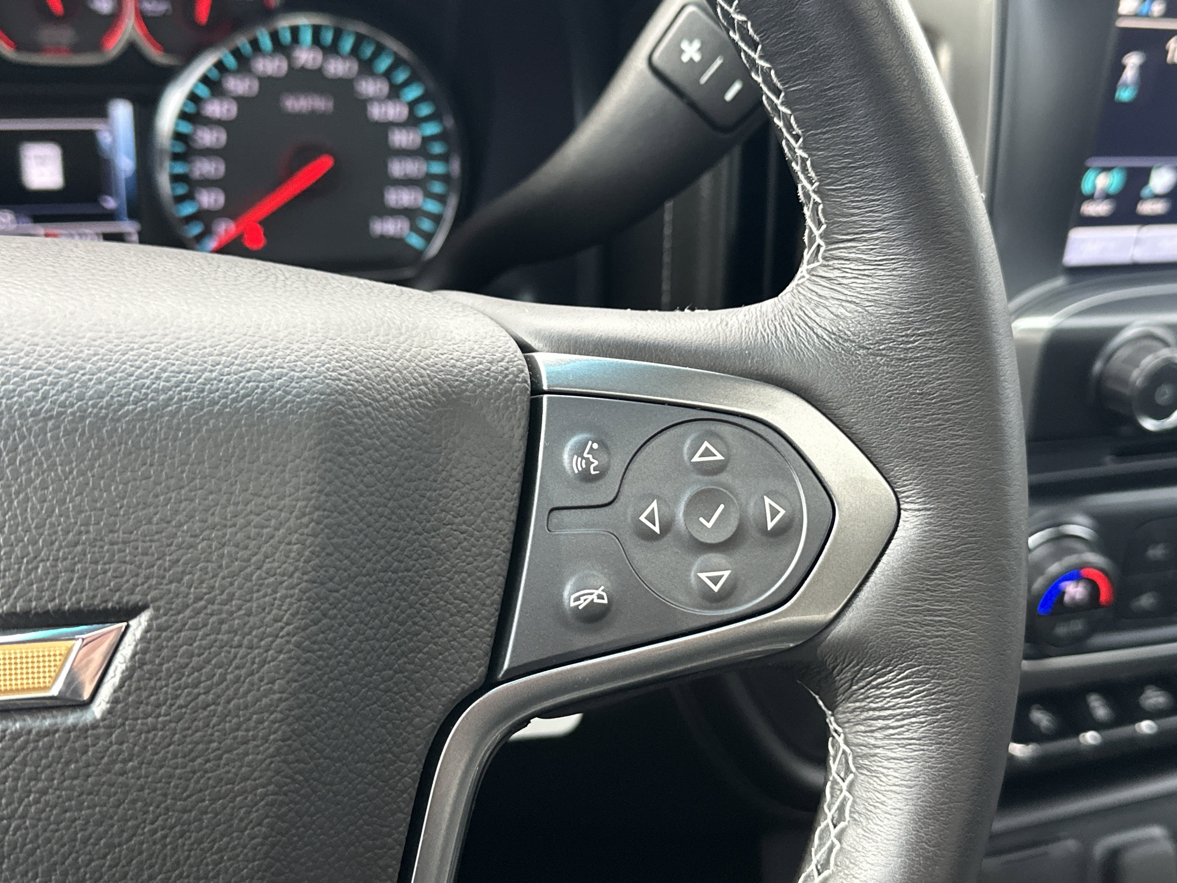 Used 2018 Chevrolet Silverado 2500 LTZ w/ Duramax Plus Package image 18