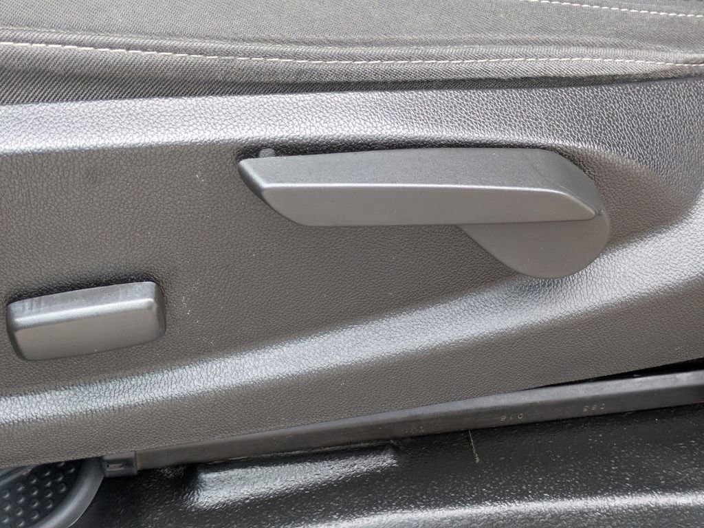 Used 2021 Chevrolet Colorado LT w/ Fleet Safety Package RWD image 21