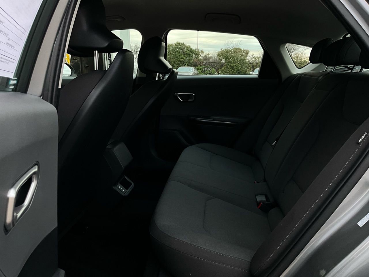 Used 2025 Kia K4 LXS image 11