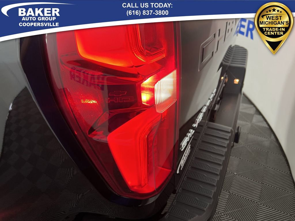 Used 2025 Chevrolet Silverado 3500 High Country w/ Technology Package image 35