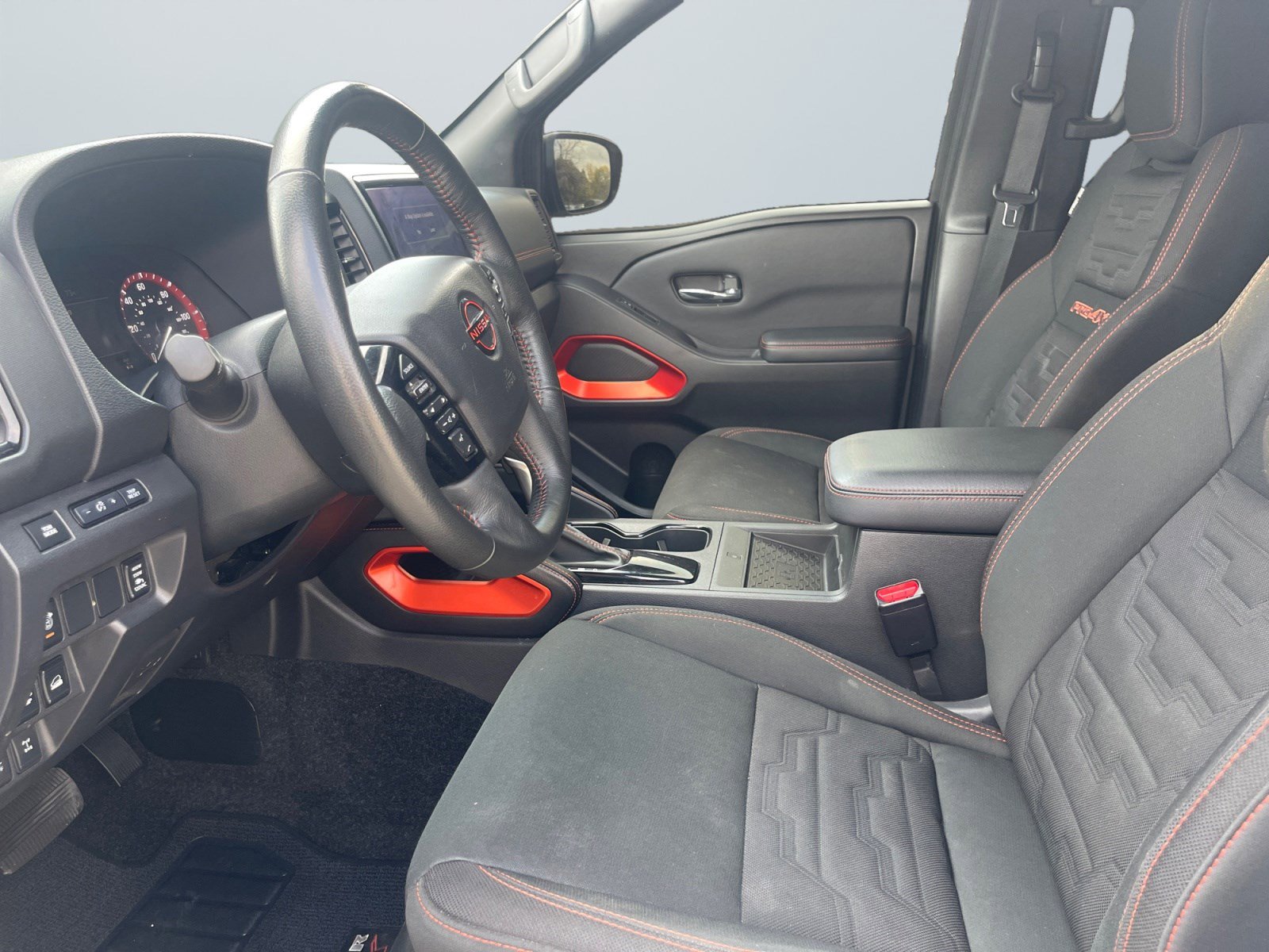 Used 2023 Nissan Frontier PRO-4X w/ Pro Convenience Package image 10