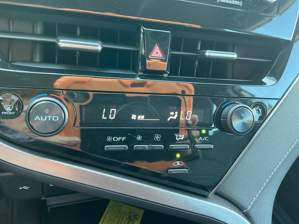 Used 2023 Toyota Camry SE FWD image 22