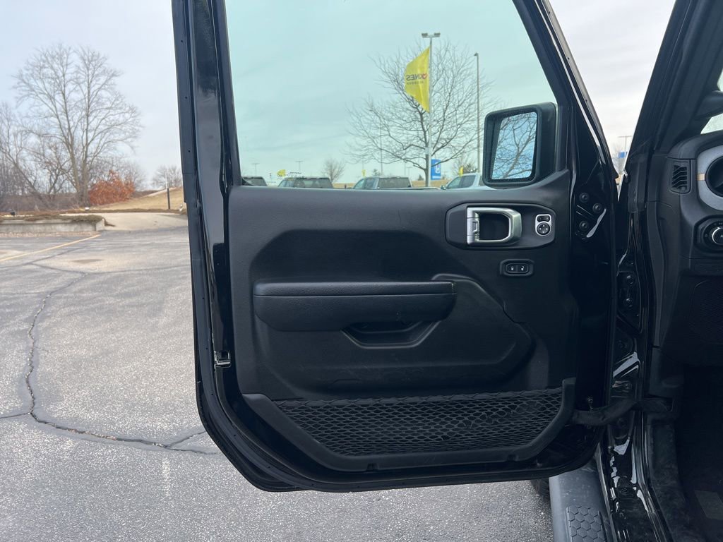 Used 2024 Jeep Wrangler Sport S image 9