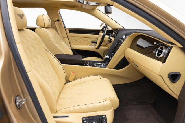 Used 2015 Bentley Flying Spur W12 image 26