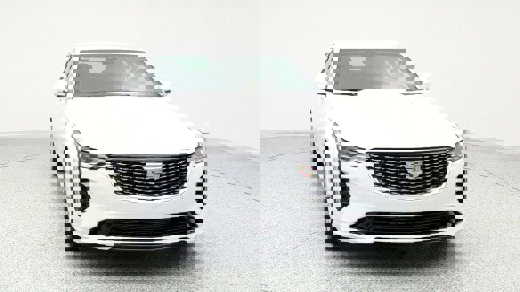 Used 2025 Cadillac CT4 Premium Luxury image 2