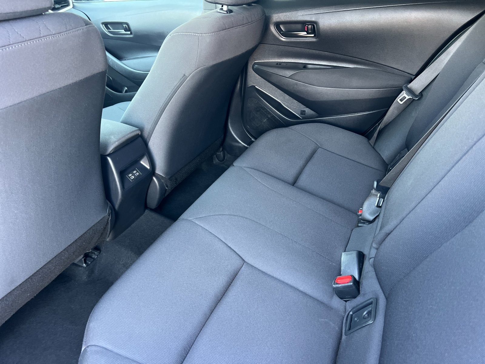Used 2024 Toyota Corolla LE FWD image 12