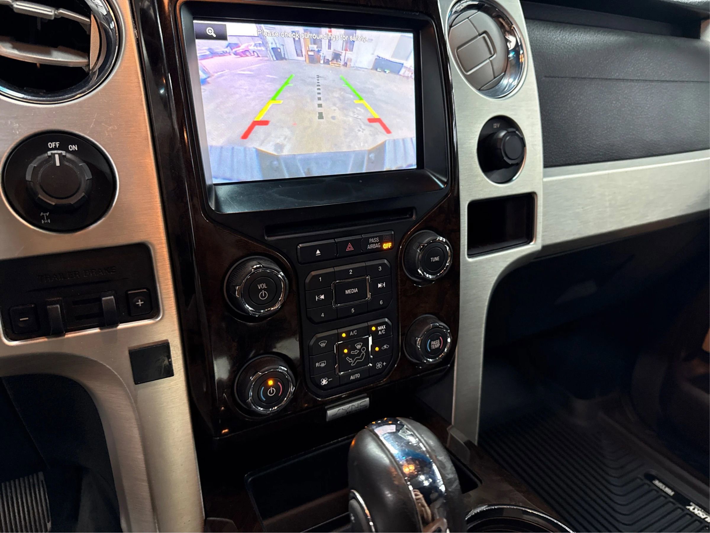 Used 2013 Ford F150 Platinum RWD image 22