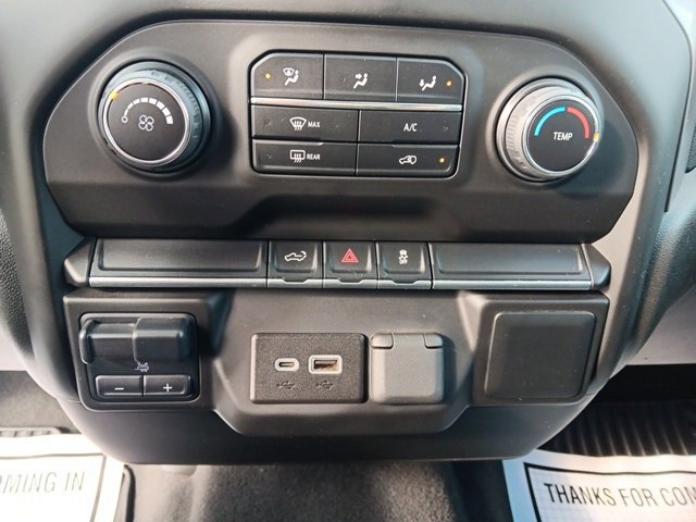 Used 2022 Chevrolet Silverado 2500 Custom w/ Custom Value Package image 16