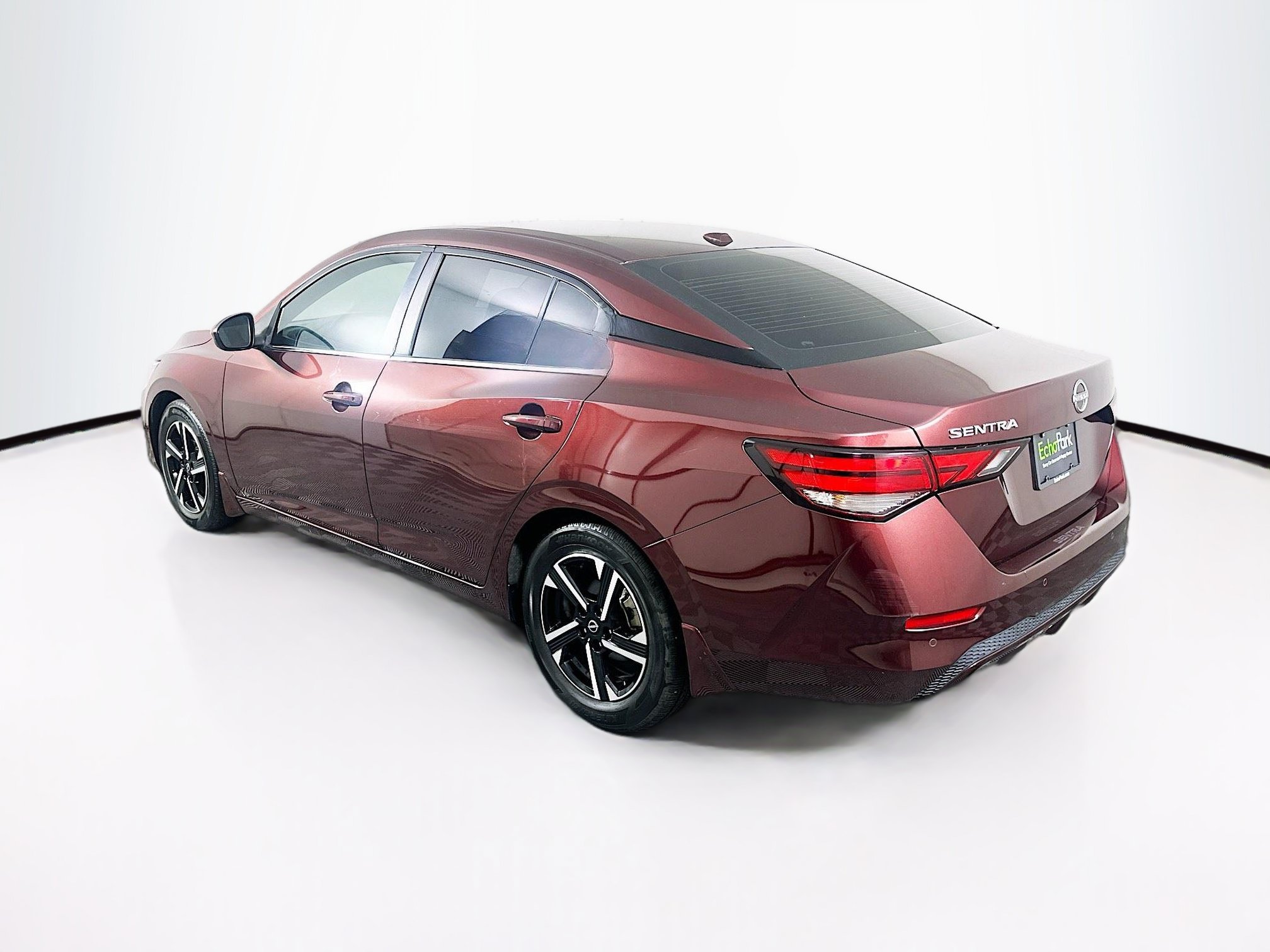 Used 2025 Nissan Sentra SV FWD image 5