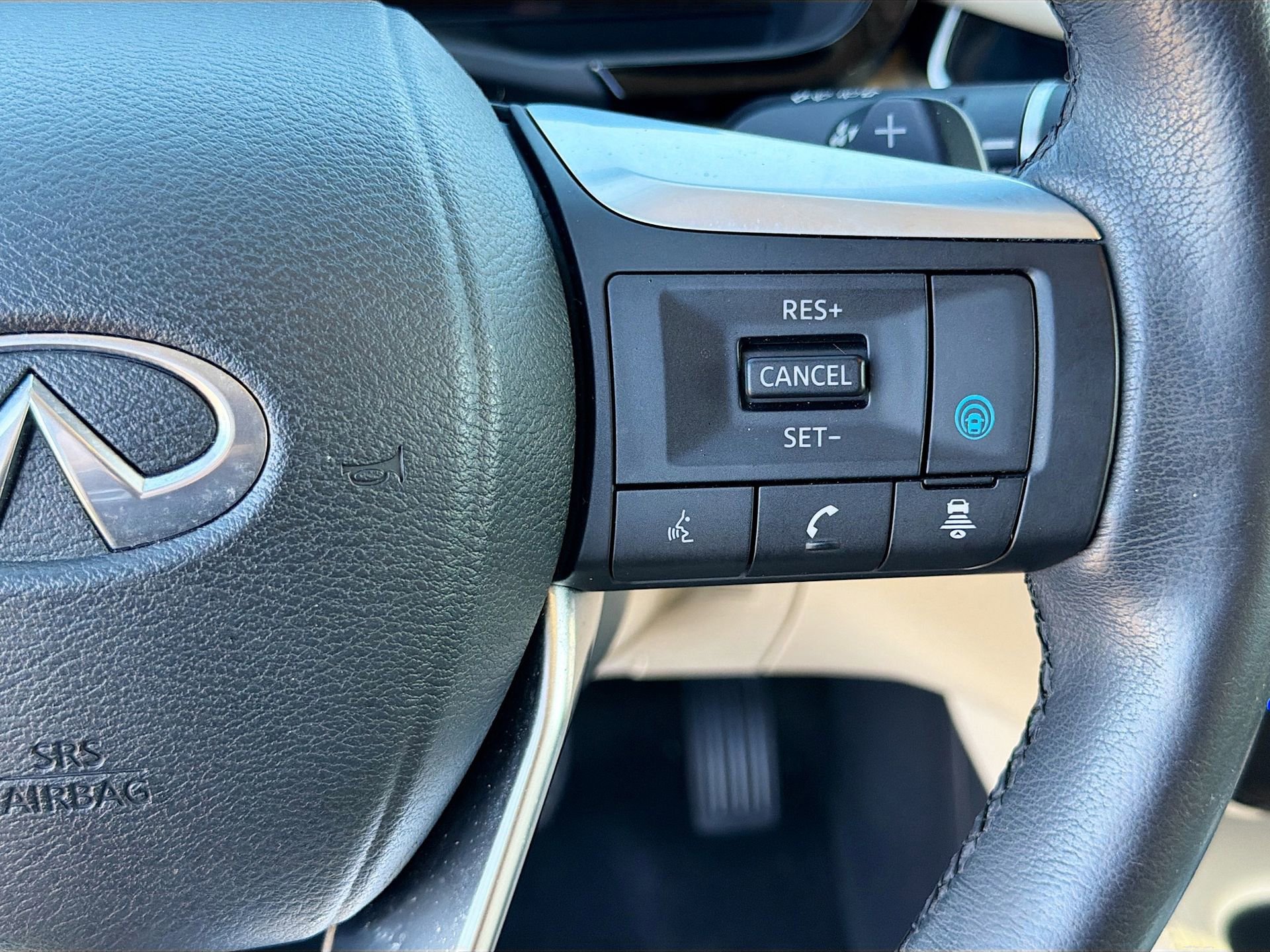 Used 2022 INFINITI QX60 Luxe w/ Cargo Package image 41