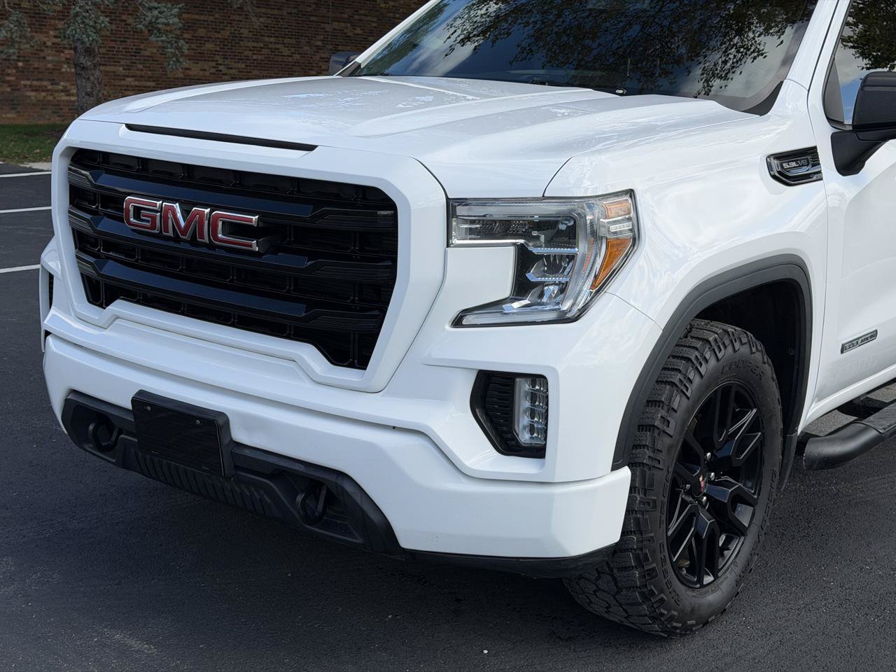 Used 2019 GMC Sierra 1500 Elevation w/ Elevation Value Package AWD/4WD image 10