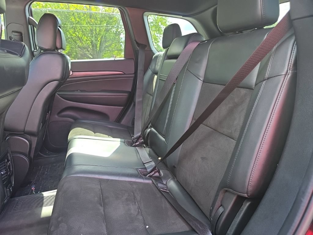 Used 2021 Jeep Grand Cherokee Laredo X AWD/4WD image 28