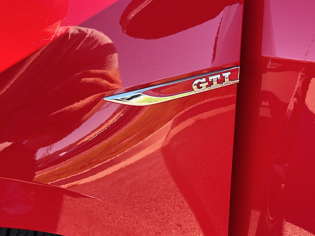 Used 2019 Volkswagen GTI 4-Door FWD image 27