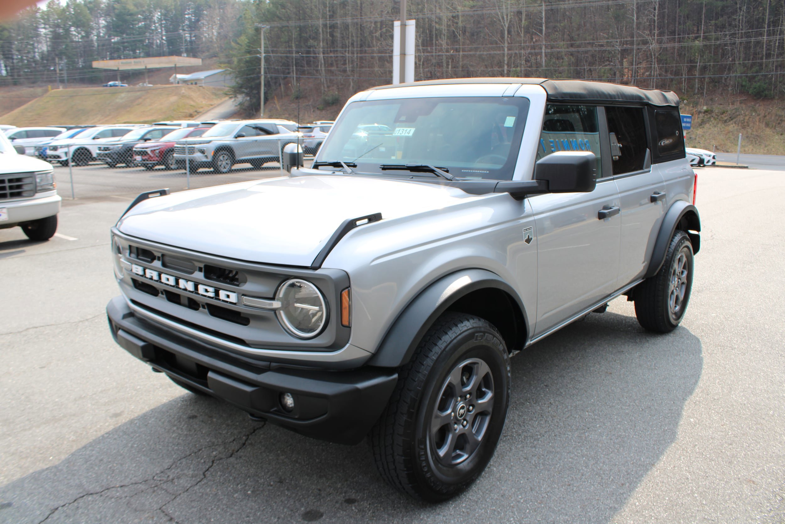 Used 2023 Ford Bronco Big Bend image 7