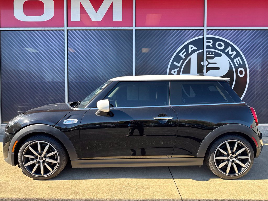 Used 2021 MINI Cooper S w/ Premium Package FWD image 15