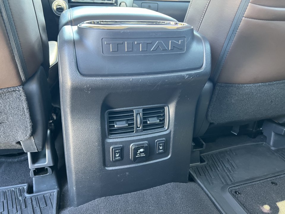 Used 2017 Nissan Titan Platinum Reserve AWD/4WD image 9