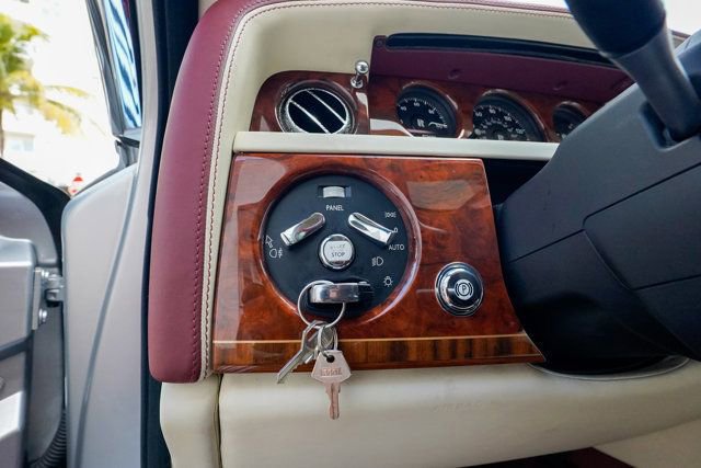 Used 2013 Rolls-Royce Phantom Sedan image 59