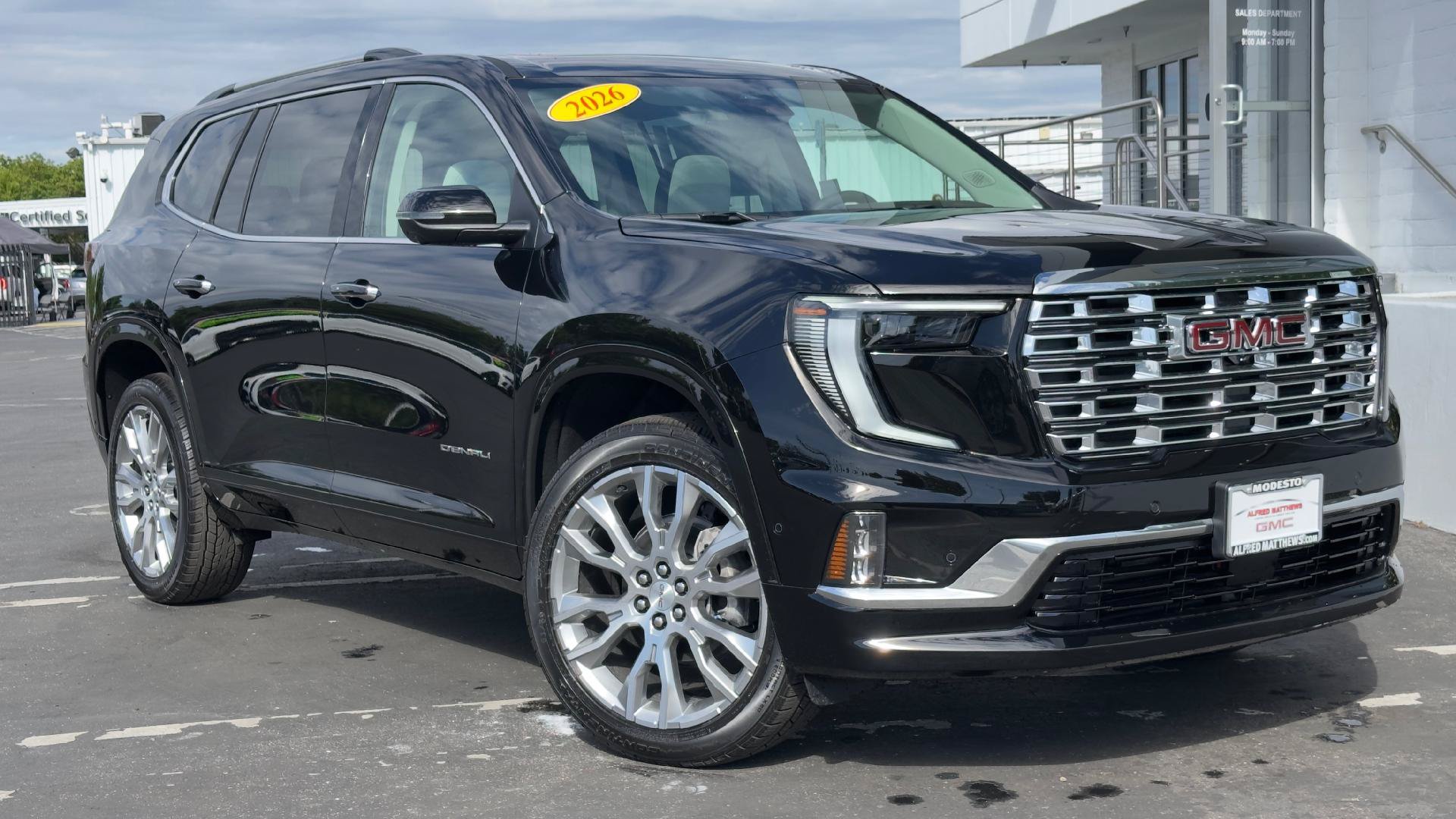 New 2026 GMC Acadia Denali w/ Super Cruise Package AWD/4WD image 2
