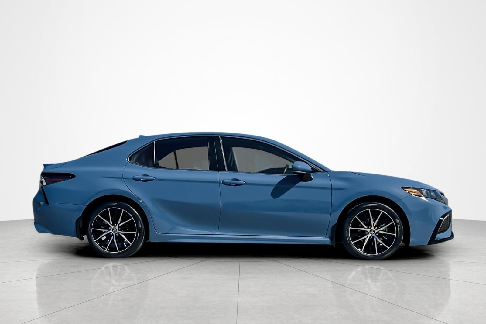 Certified 2024 Toyota Camry SE FWD image 6